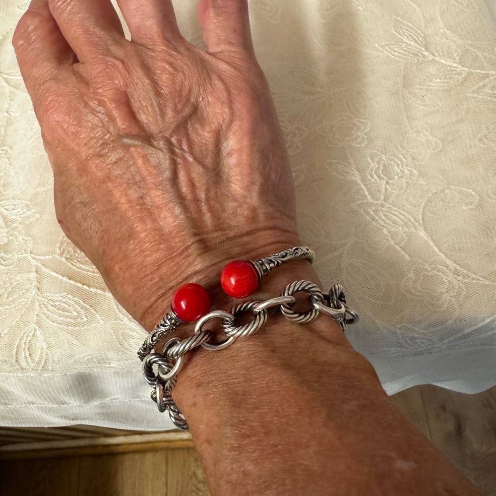 Samuel B Bracelet with spring open and lose in Sterling silver